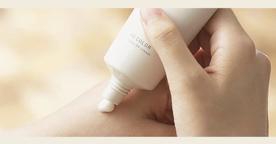 Kem chống nắng ráo mịn by365 Powdery UV Cream α SPF50+ PA++++ – No Color — ảnh 2